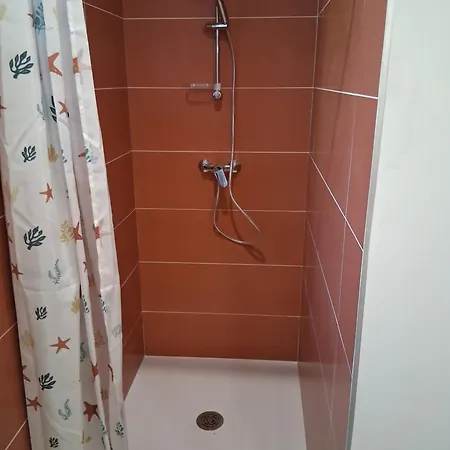 Au Bord Du Rhone Tatil Evi